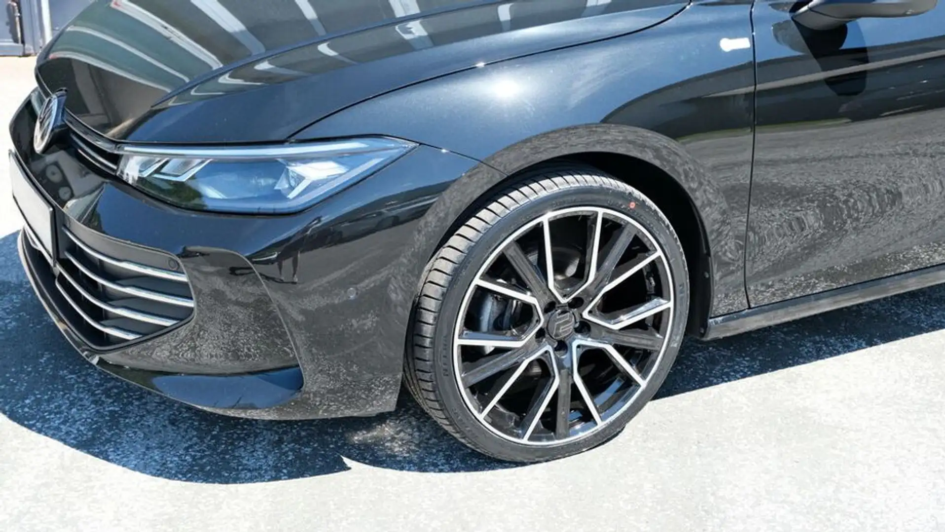 Volkswagen Passat 1.5 eTSI 110 kW Business DSG Schwarz - 2