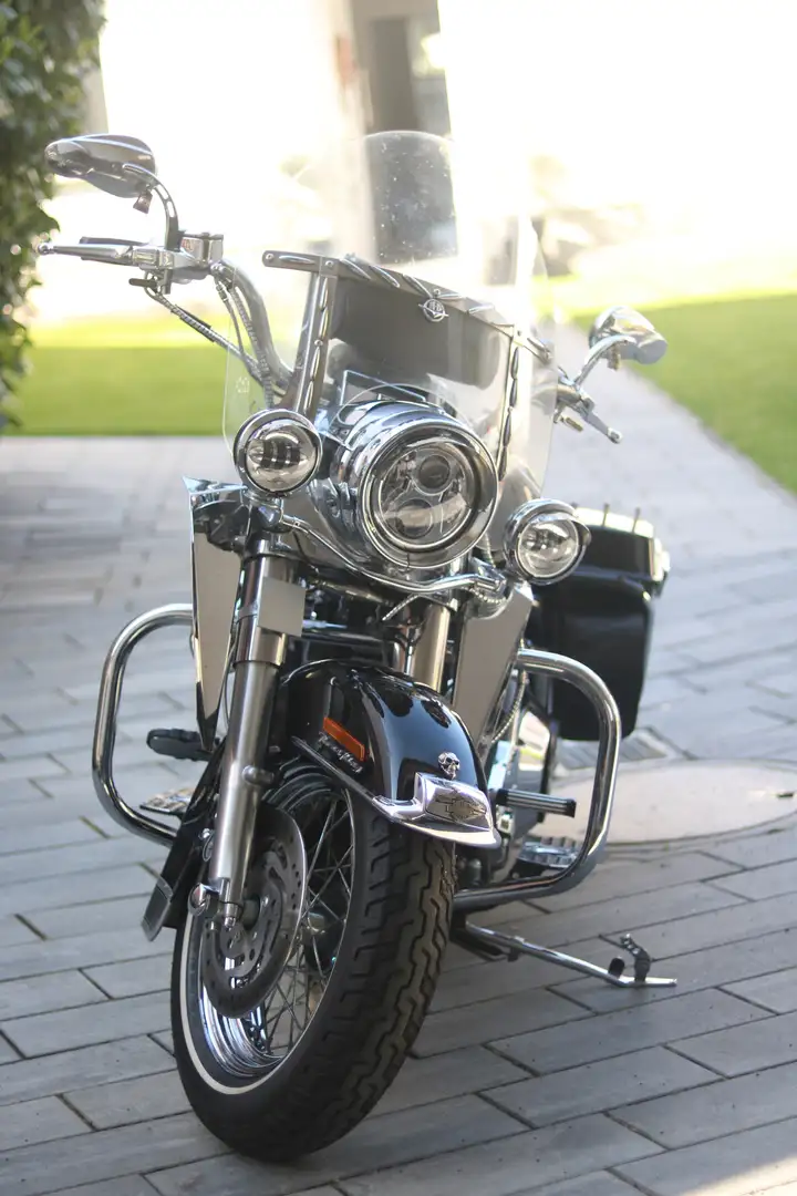Harley-Davidson Road King Černá - 1