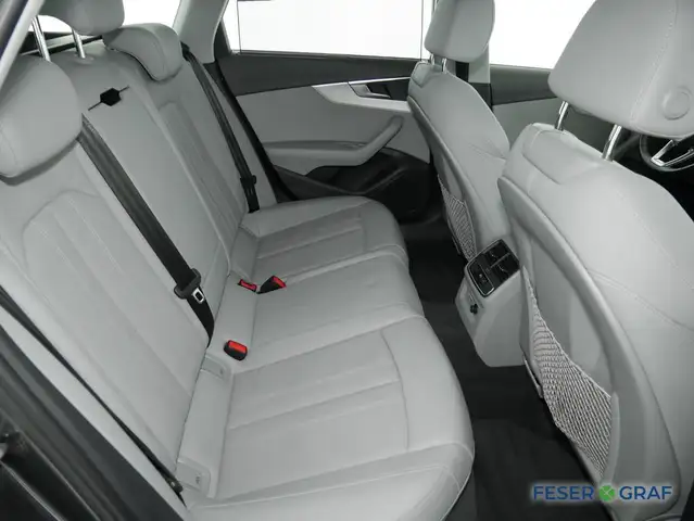 Audi A4 view 7