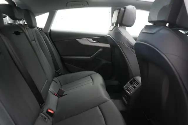Audi A5 view 22