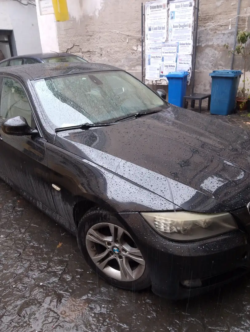 BMW 320 Serie 3 E91 Touring 320d Touring Eletta FL Zwart - 1