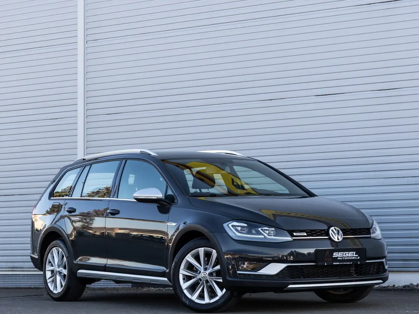 Volkswagen Golf VII Var. Alltr.  4Mot.*1.HAND*NAVI*ACC*STH* Gris - 1
