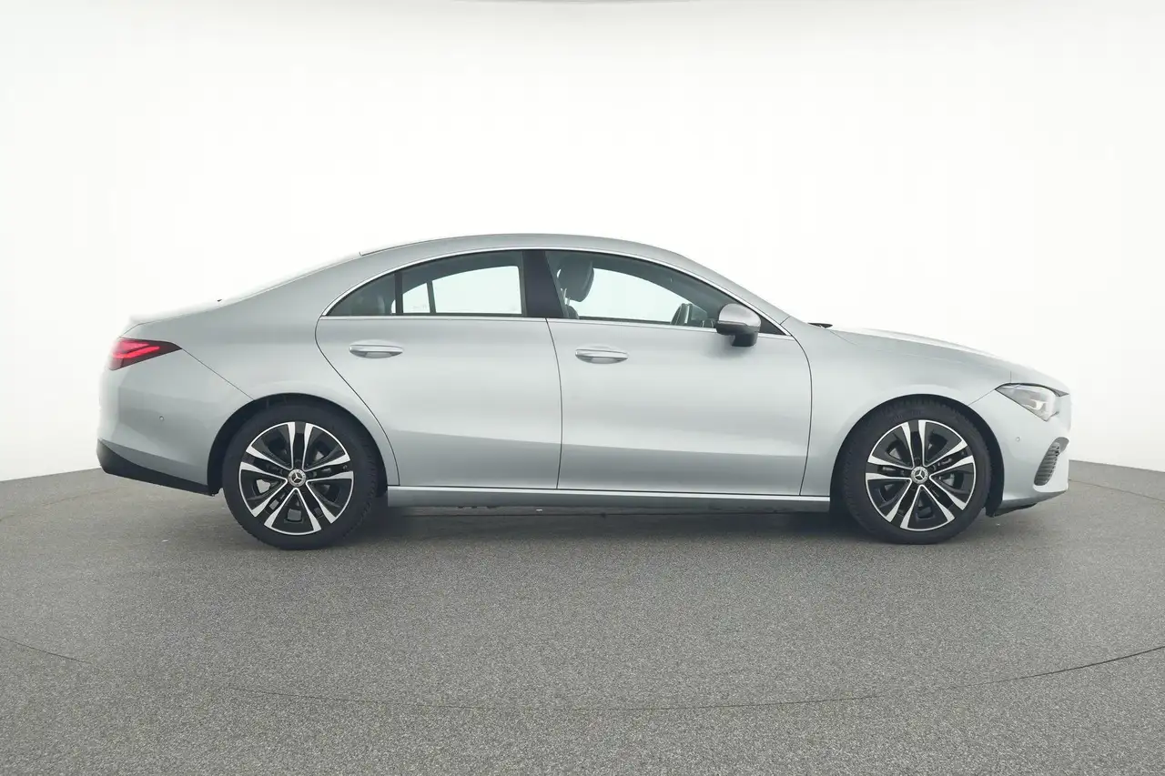 Mercedes-Benz CLA 180 d Coupé Luxury Line - Top Options 9