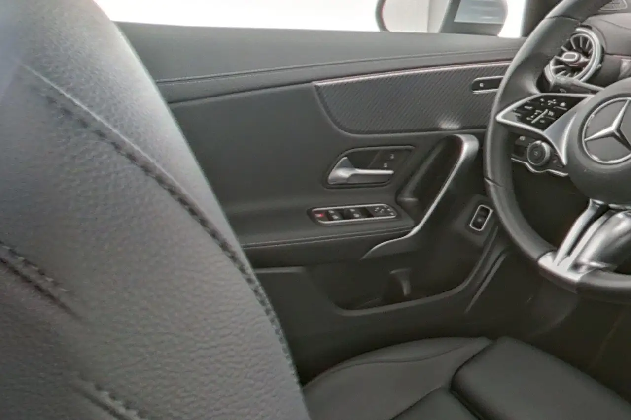 Mercedes-Benz CLA 180 d Coupé Luxury Line - Top Options 16