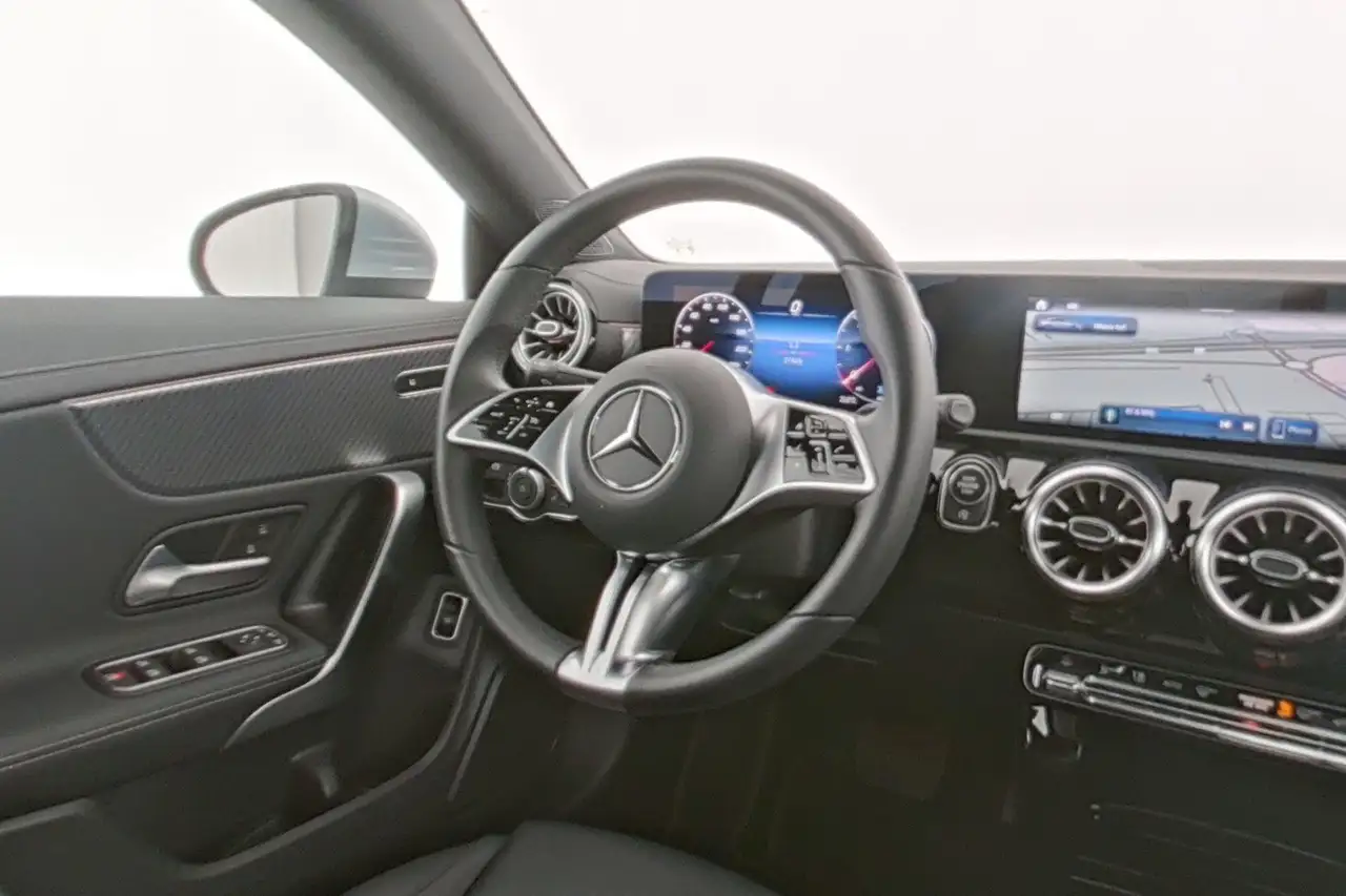 Mercedes-Benz CLA 180 d Coupé Luxury Line - Top Options 13