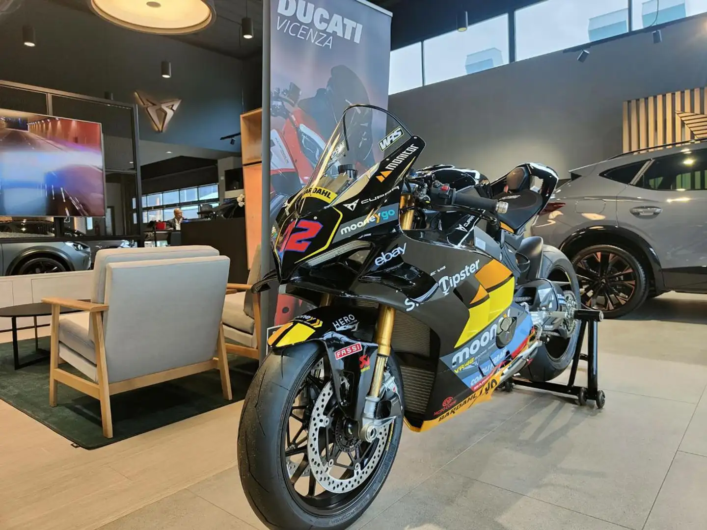 Ducati Panigale V4 REPLICA BEZZECCHI MY24 Nero - 2