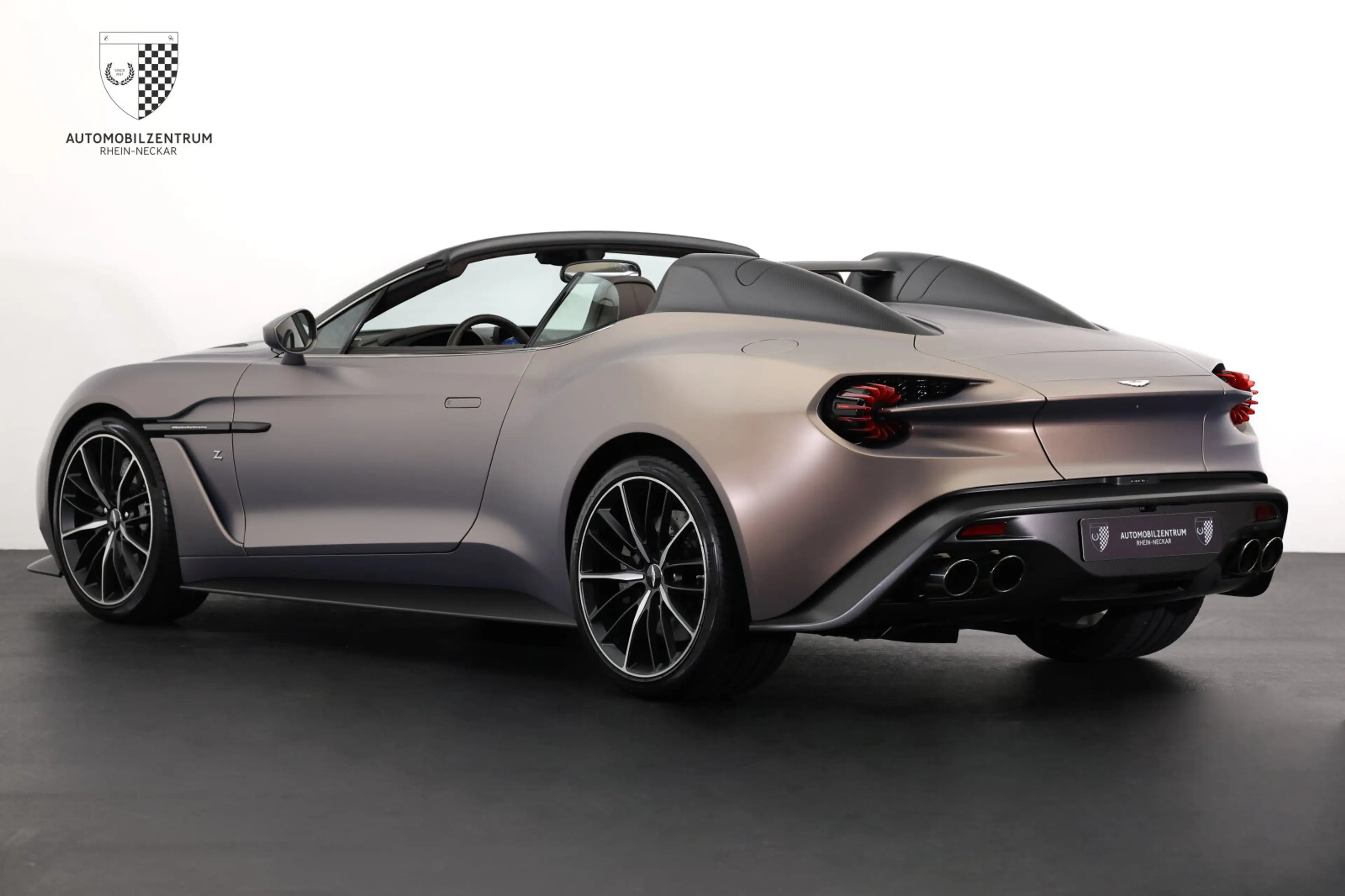 Aston Martin Vanquish Vanquish Zagato Speedster 1 of 28/Jewellery — photo 6