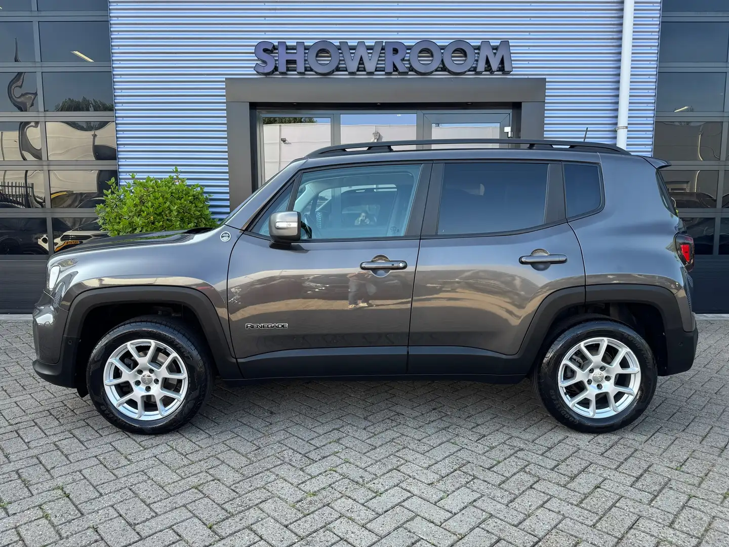Jeep Renegade 1.3 Limited 4wd 180PK|Automaat|Camera|Applecarplay Grijs - 2