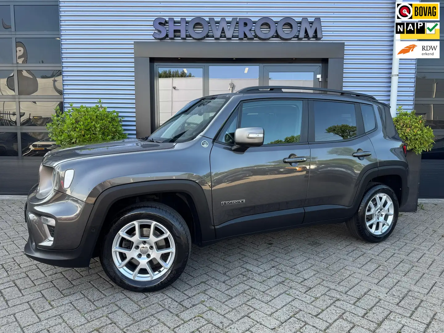 Jeep Renegade 1.3 Limited 4wd 180PK|Automaat|Camera|Applecarplay Grijs - 1