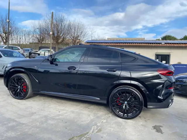 BMW X6 view 14