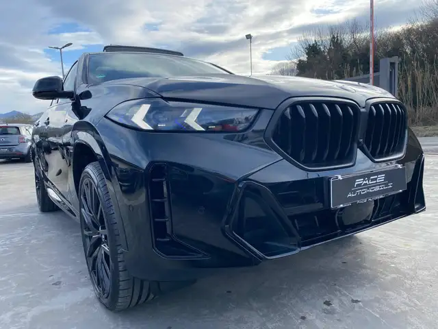 BMW X6 view 4