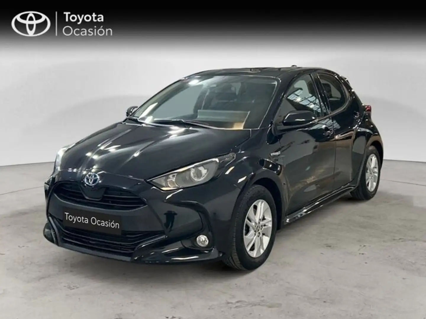 Toyota Yaris 5P Active Tech 120H e-CVT Negro - 1