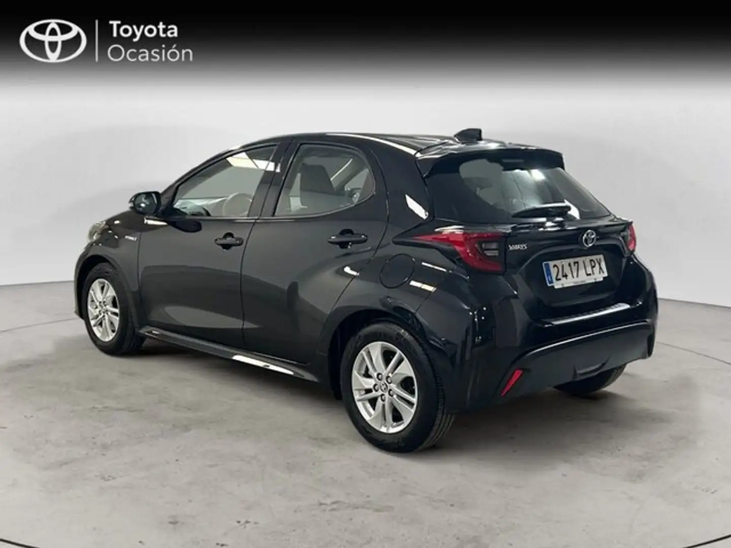 Toyota Yaris 5P Active Tech 120H e-CVT Negro - 2