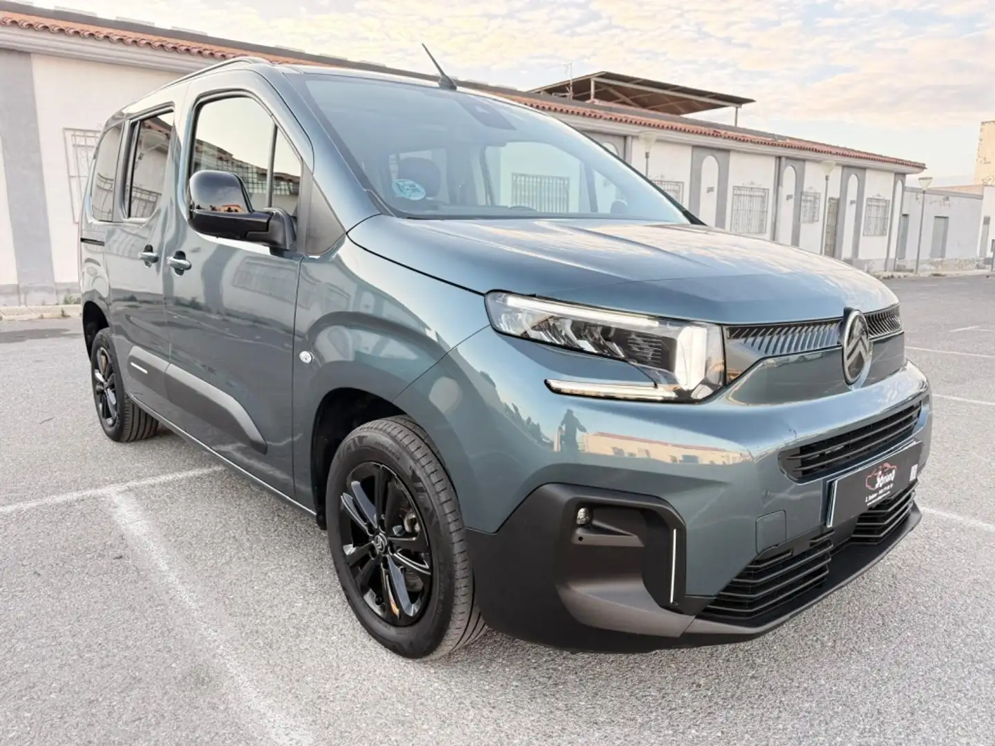 Citroën CITROEN Berlingo M1 Familiar  Manual de 5 Puertas Verde - 2
