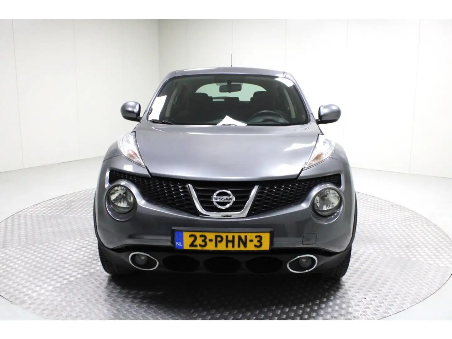 Nissan Juke 1.6 Acenta Eco | Cruise / Climate / Radio CD / LMV Grijs - 2