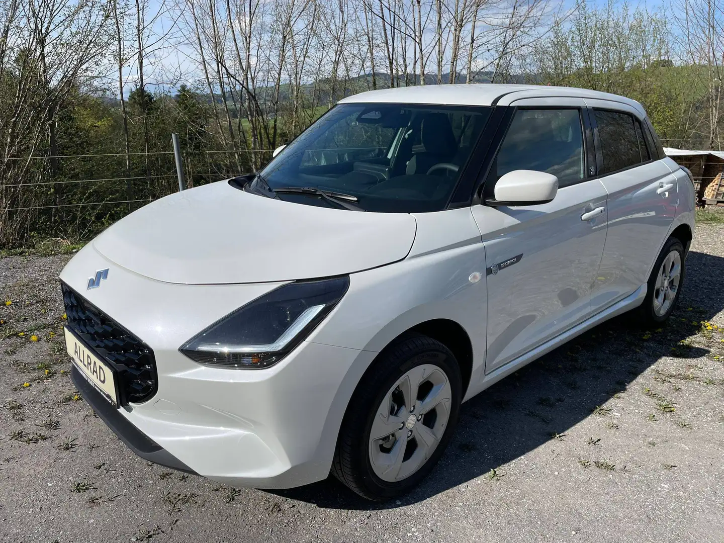Suzuki Swift 1,2 Hybrid ALLGRIP flash 5tg. Tageszulassung!!! Weiß - 1