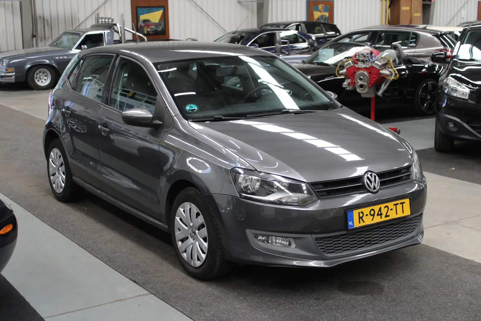 Volkswagen Polo 1.4-16V Trendline 5 Deurs, Airco, Stuurbekrachtigi Gris - 2