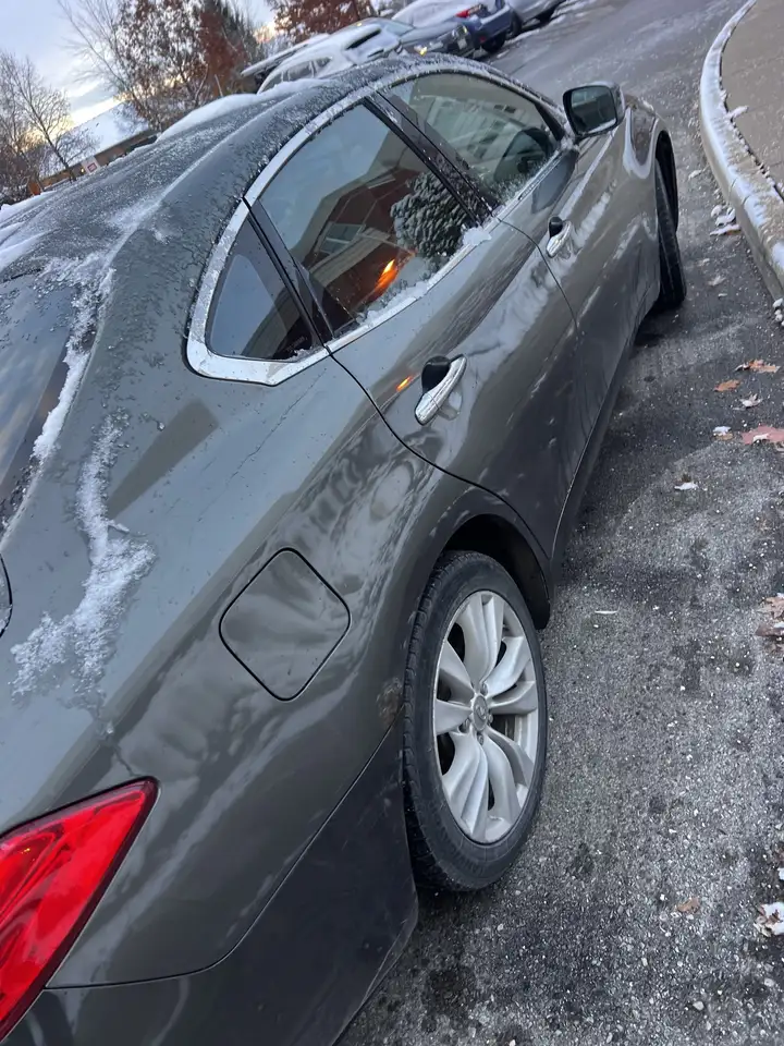 Infiniti M снимка Infiniti M