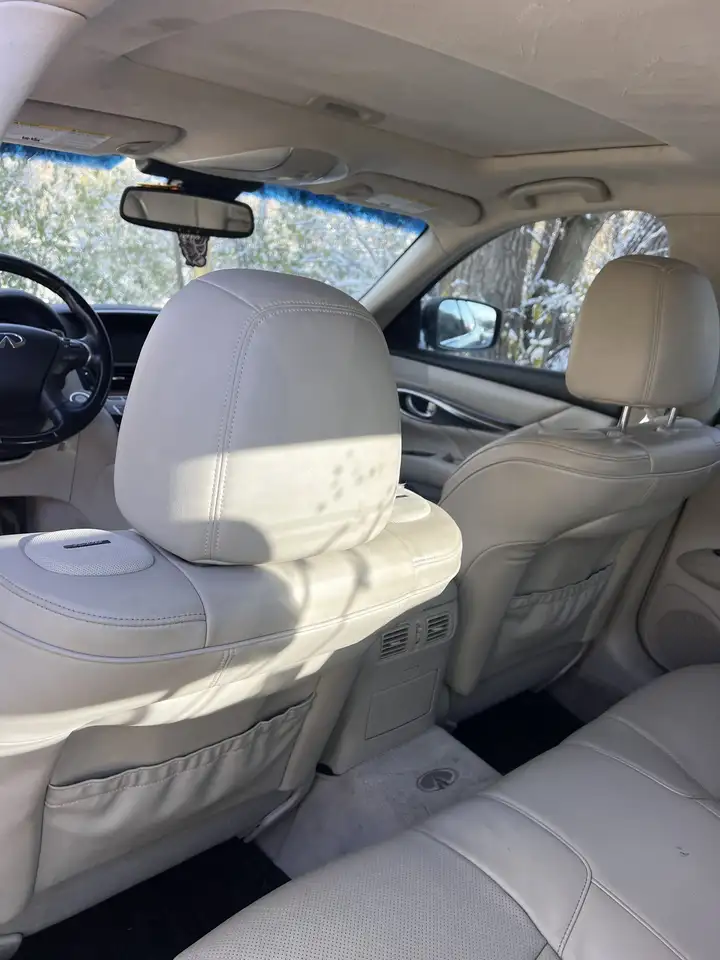 Infiniti M снимка Infiniti M