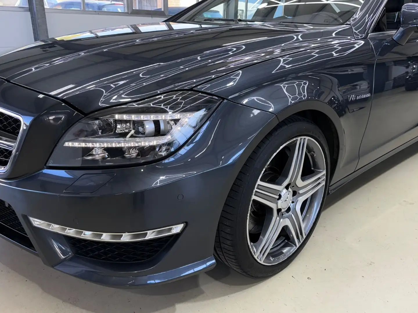 Mercedes-Benz CLS 63 AMG Grau - 2