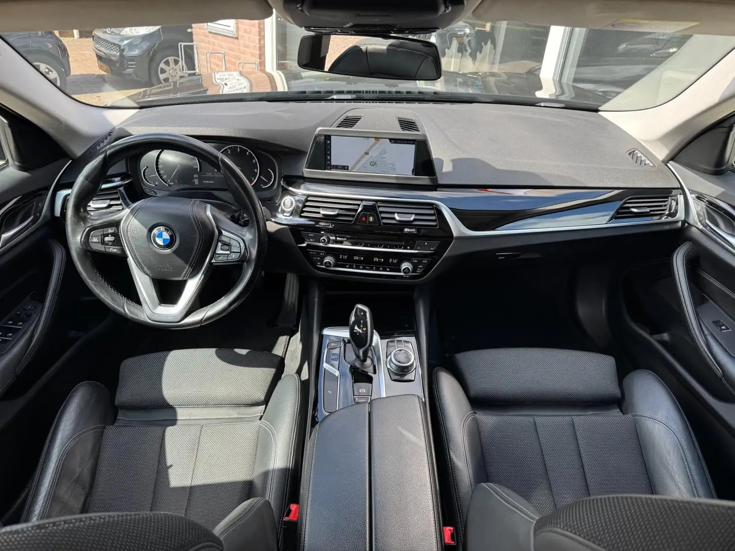 BMW 530 5-serie Touring 530i ShadowLine I Sport Line I Led Schwarz - 2