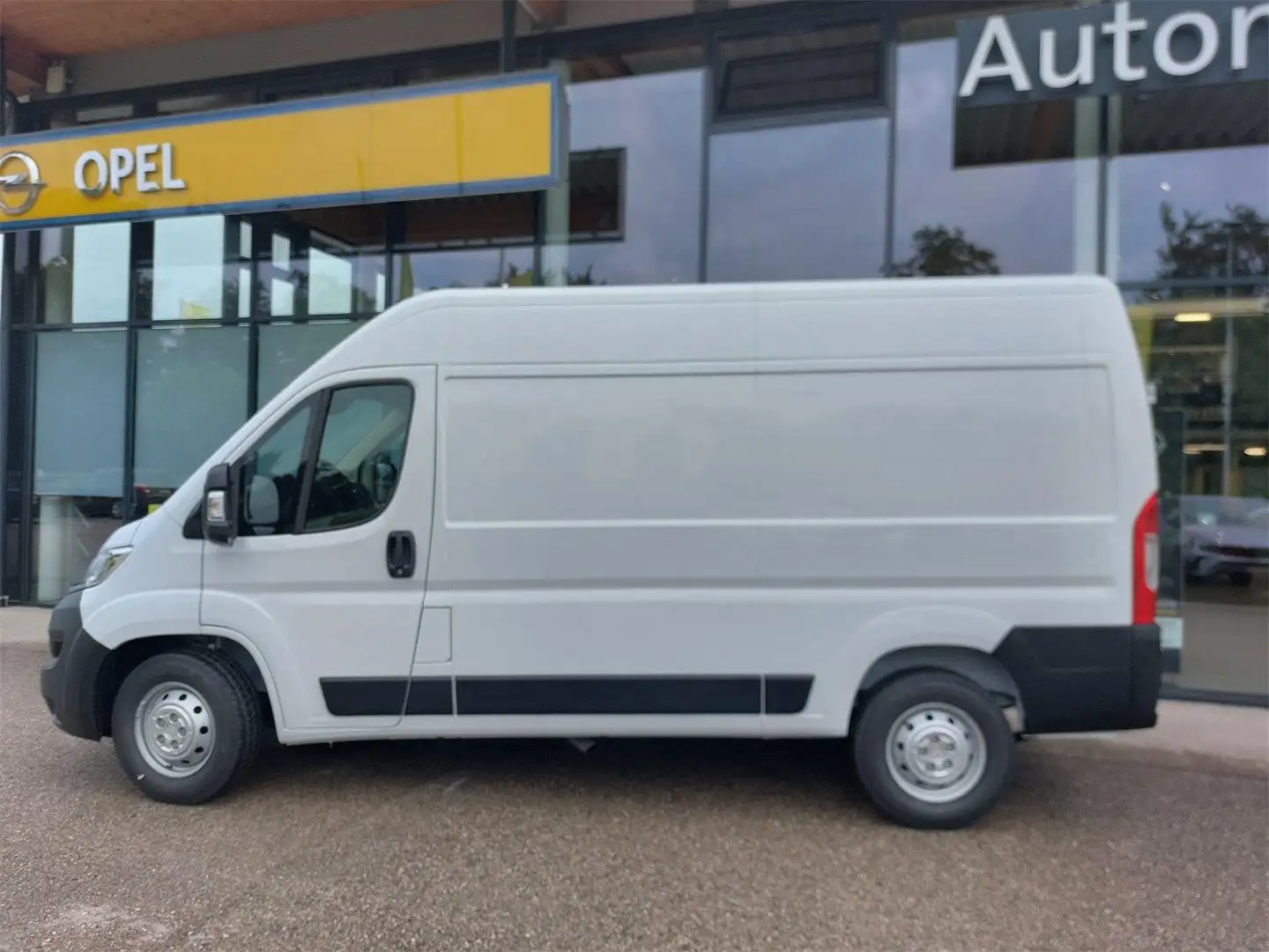 Opel Movano KW L2H2 3,5t D2,2 140PS Weiß - 2