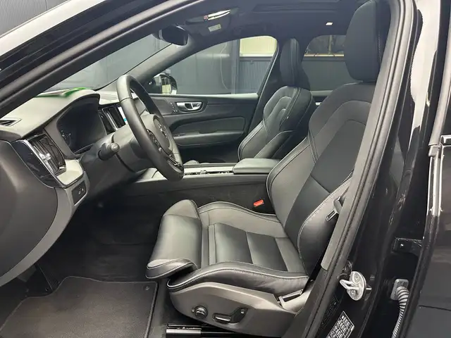 Volvo XC60 view 15