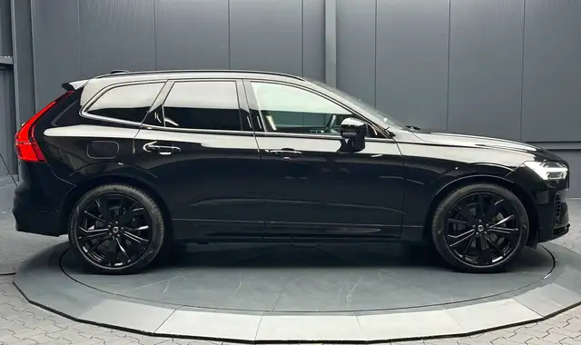 Volvo XC60 view 6