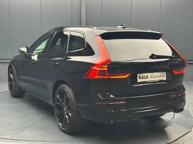Volvo XC60 view 3