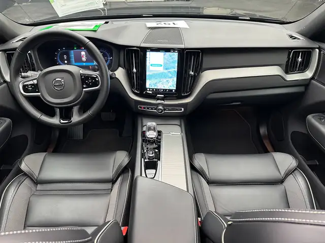 Volvo XC60 view 12