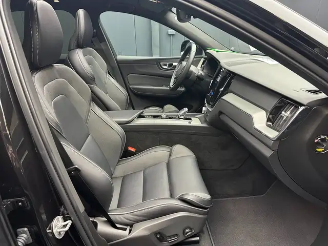 Volvo XC60 view 10