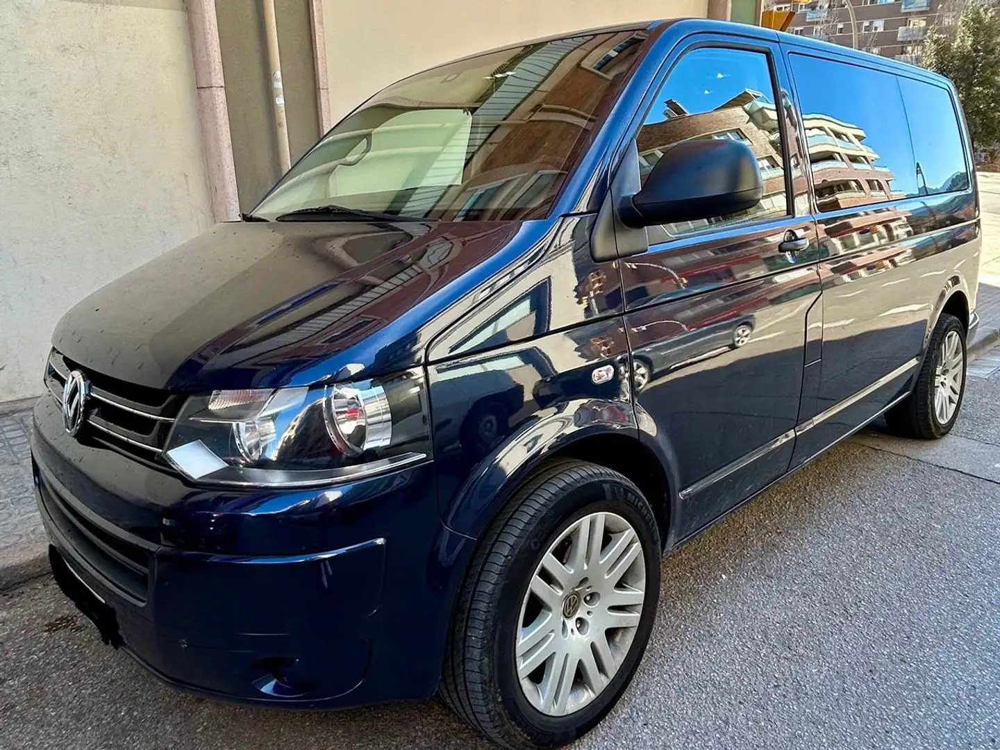 Volkswagen T5 Multivan 2.0TDI BMT Startline Edition 140 Azul - 2