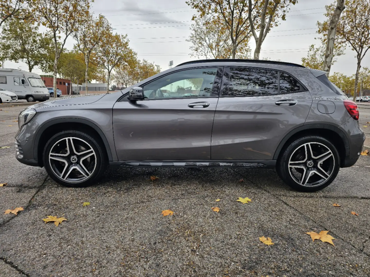 Mercedes-Benz GLA 220 220d AMG Line 7G-DCT Gris - 2