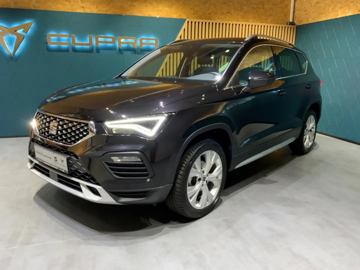 SEAT Ateca Xperience 1.5 TSI ACT+ACC+Keyless+LED Negro - 2