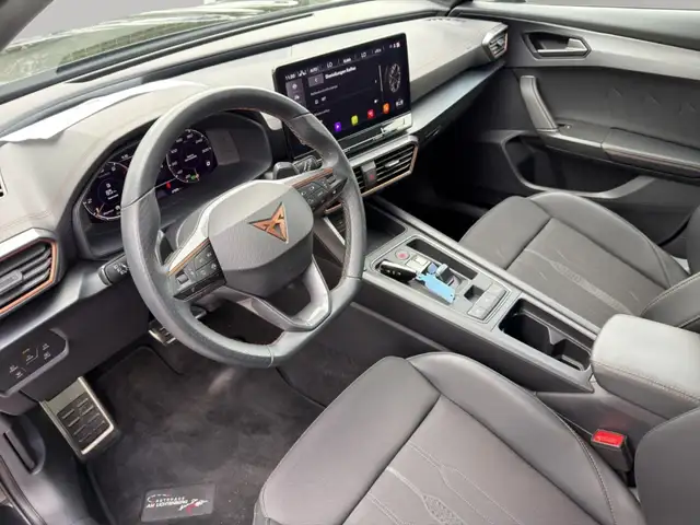 Cupra Formentor view 8