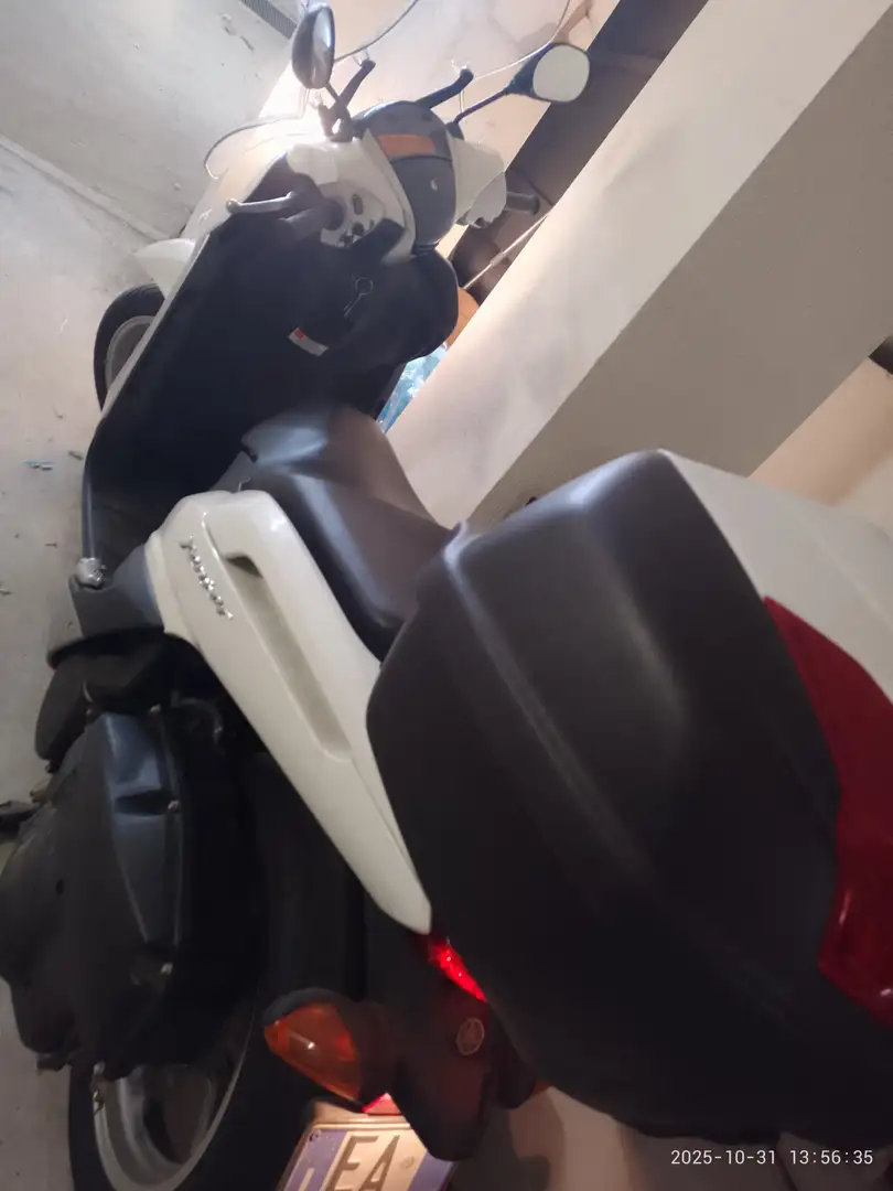 Yamaha Xenter 150 Blanco - 1