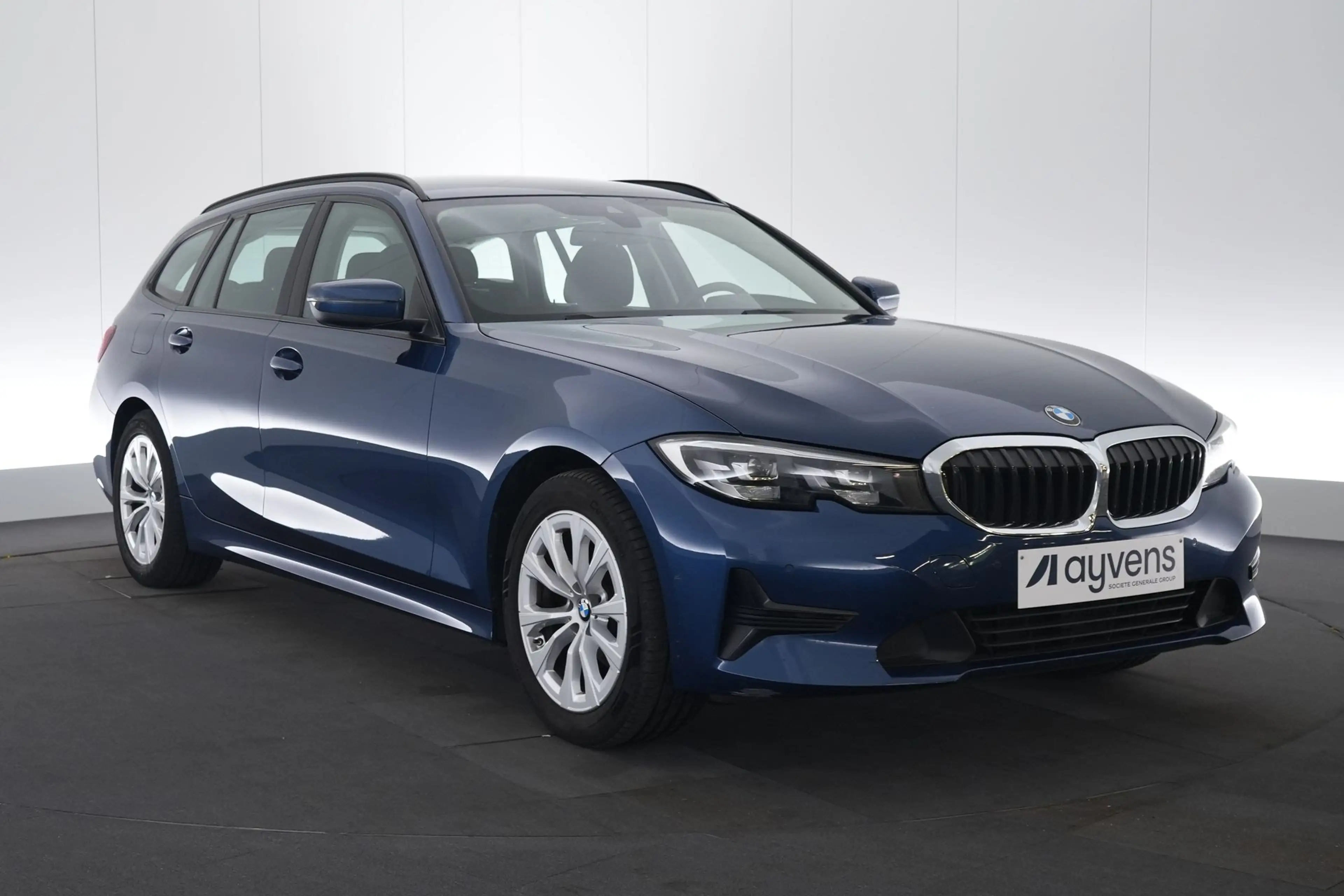 BMW 318 3 Touring 318iA Business LED GPS PDC CAM Carplay T — photo 3