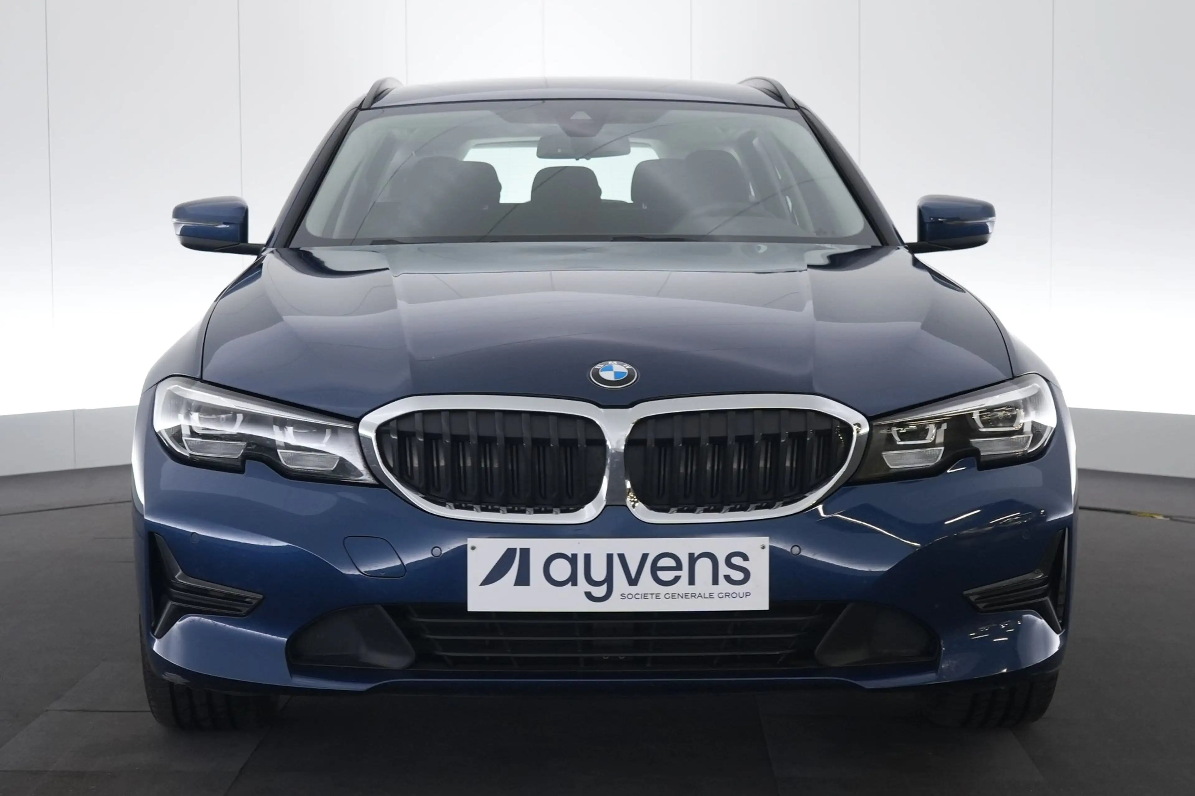 BMW 318 3 Touring 318iA Business LED GPS PDC CAM Carplay T — photo 2