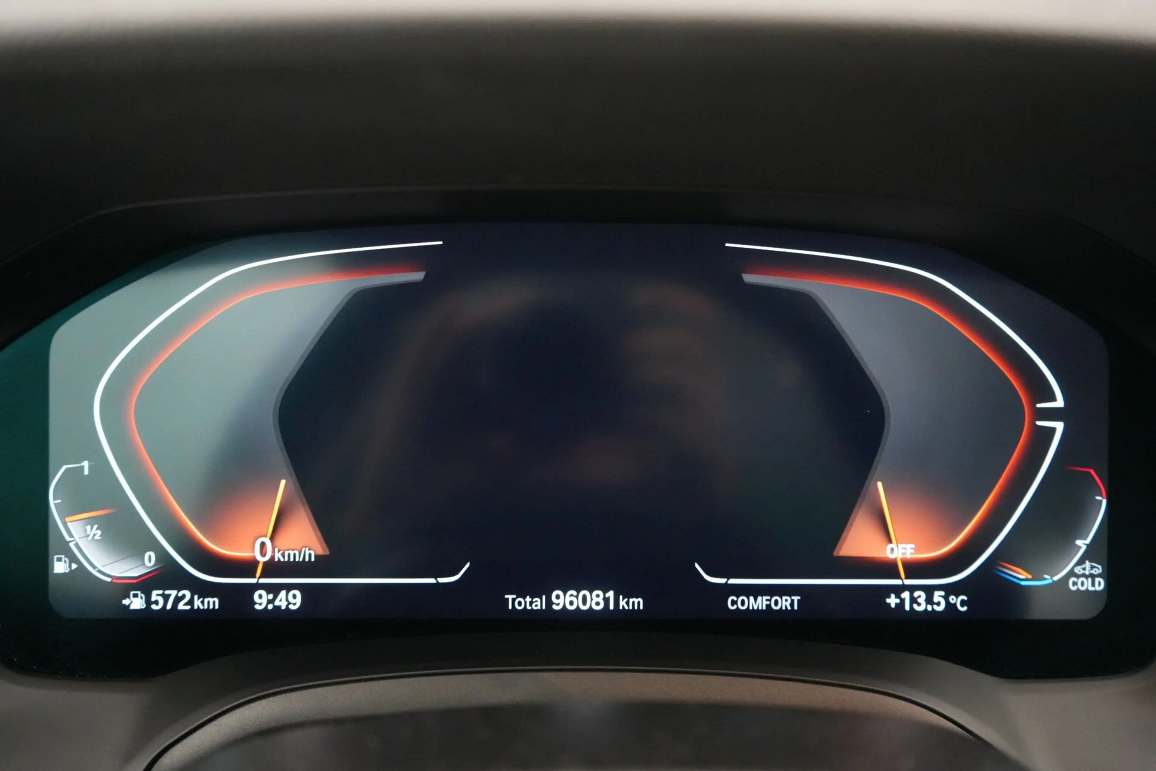 BMW 318 3 Touring 318iA Business LED GPS PDC CAM Carplay T — photo 14
