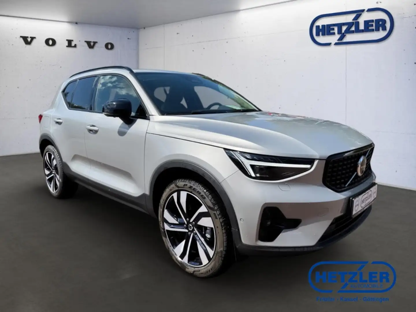Volvo XC40 Plus Dark 2WD B4 EU6d Navi Leder Digitales Cockpit Silber - 2