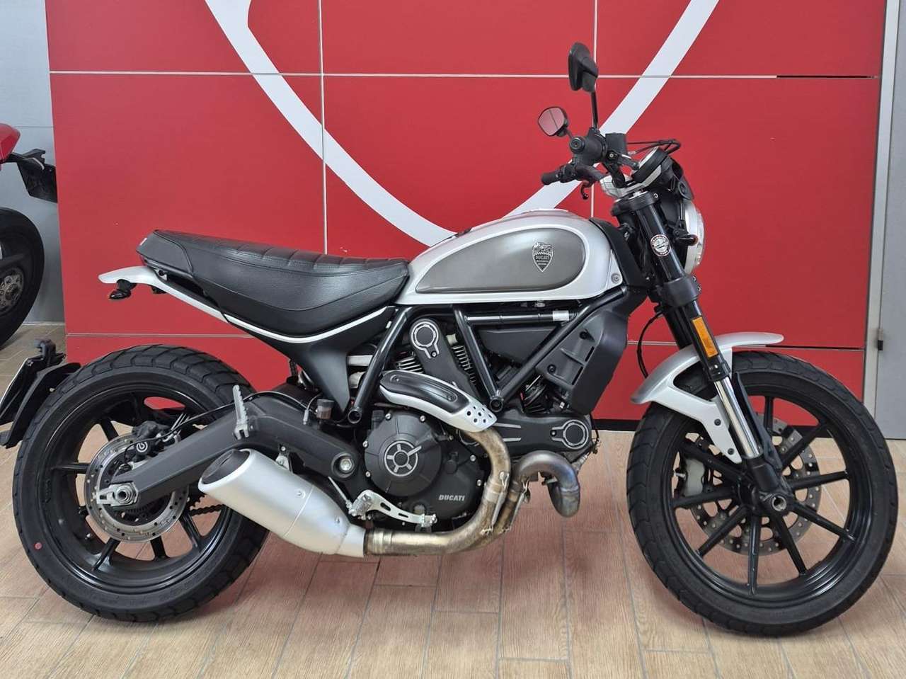 Ducati Scrambler ICON 800