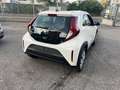 Toyota Aygo X Aygo X 1.0 JBL Special Edition 72cv ORO TETTO NERO Beige - thumbnail 24