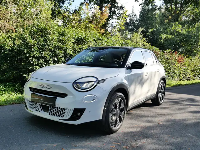 Fiat 600 La Prima Hybrid 110PK Belgisch voertuig