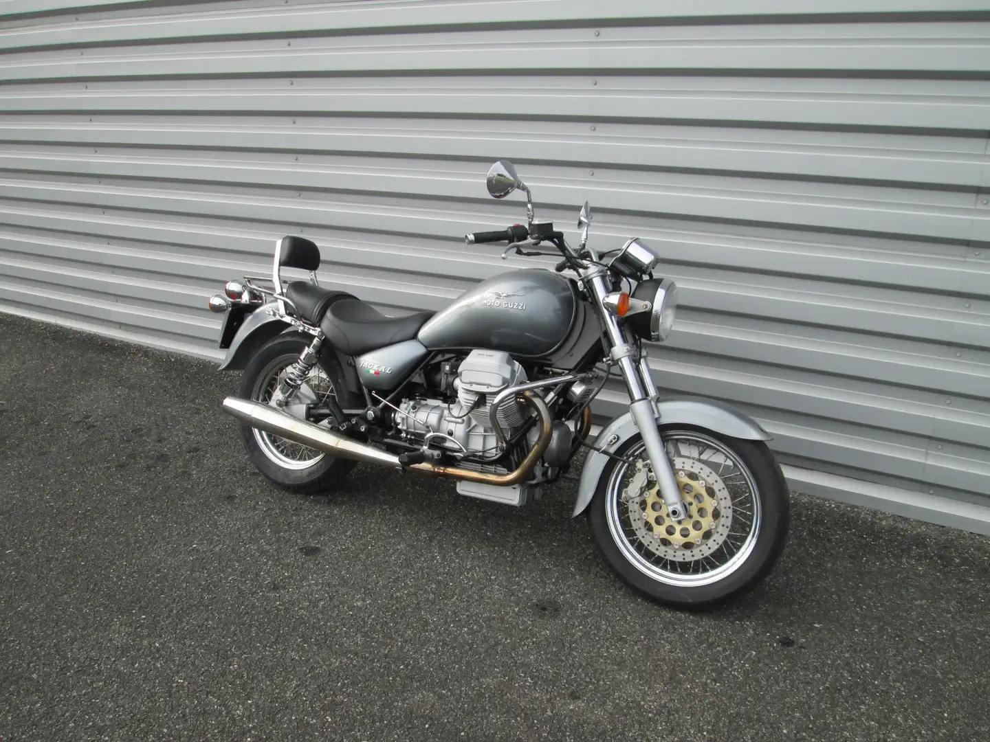 Moto Guzzi Grau - 1
