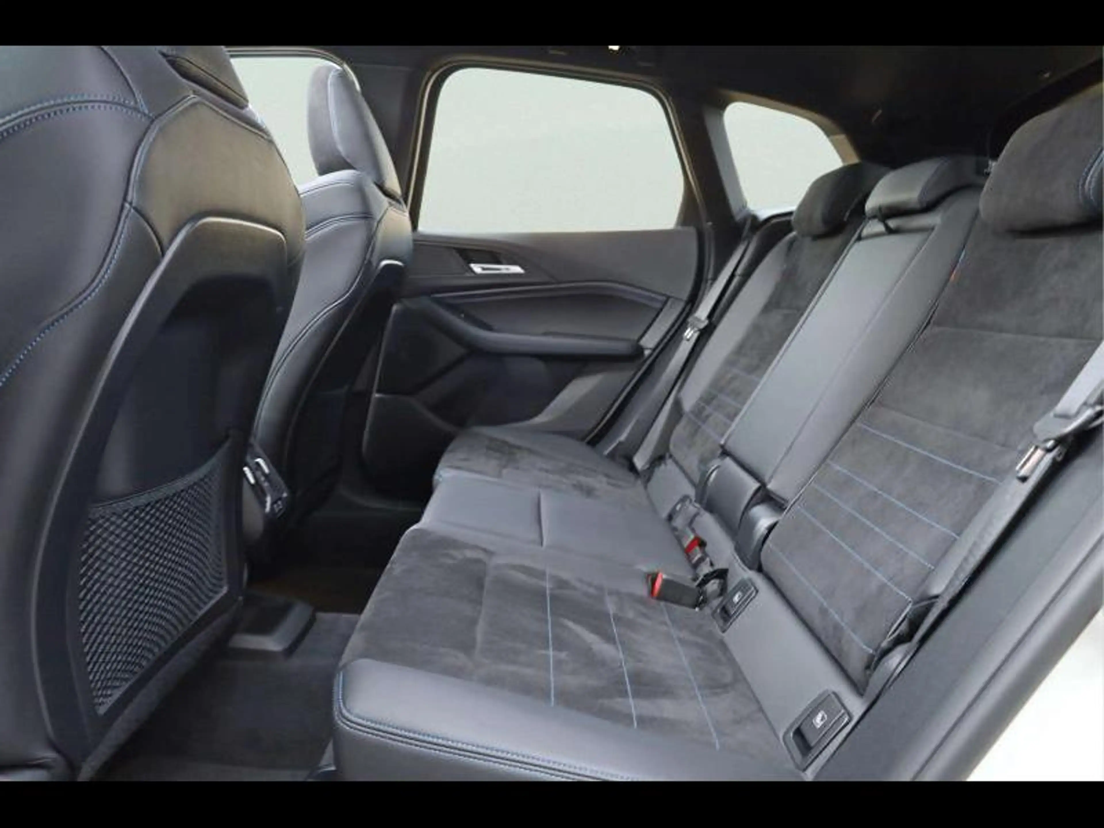 BMW 218 Kit M Sport — photo 11