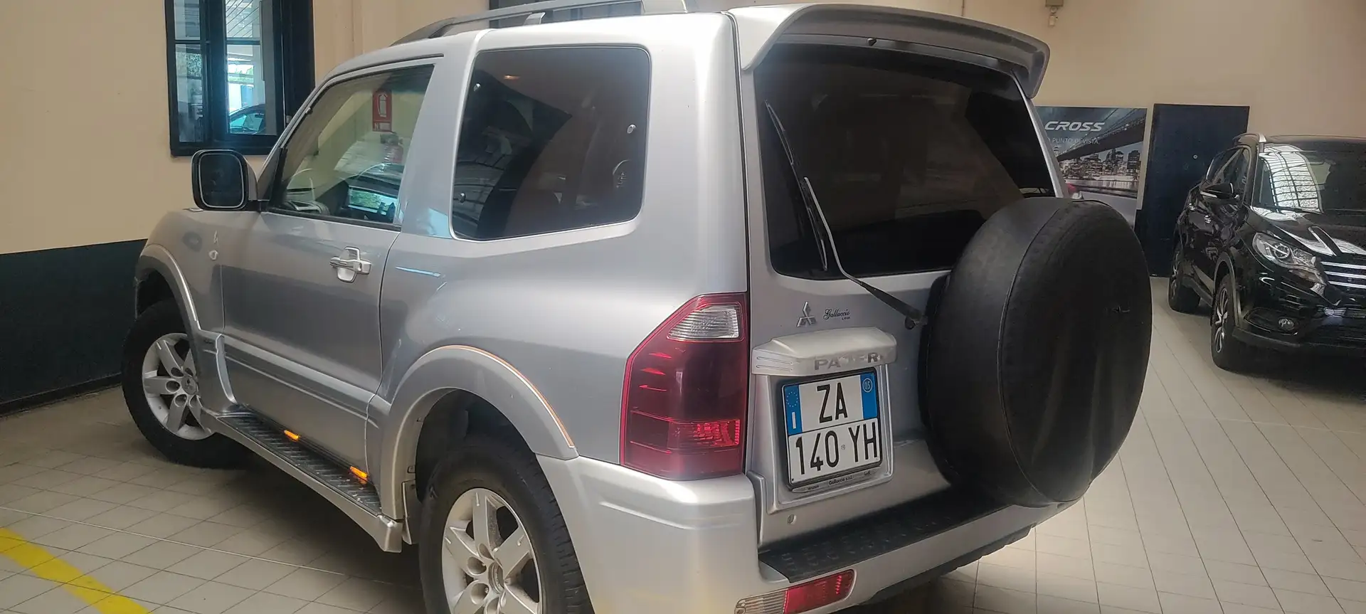 Mitsubishi Pajero Pajero III 2000 3p 3.2 tdi 16v di-d Intense auto Grigio - 2