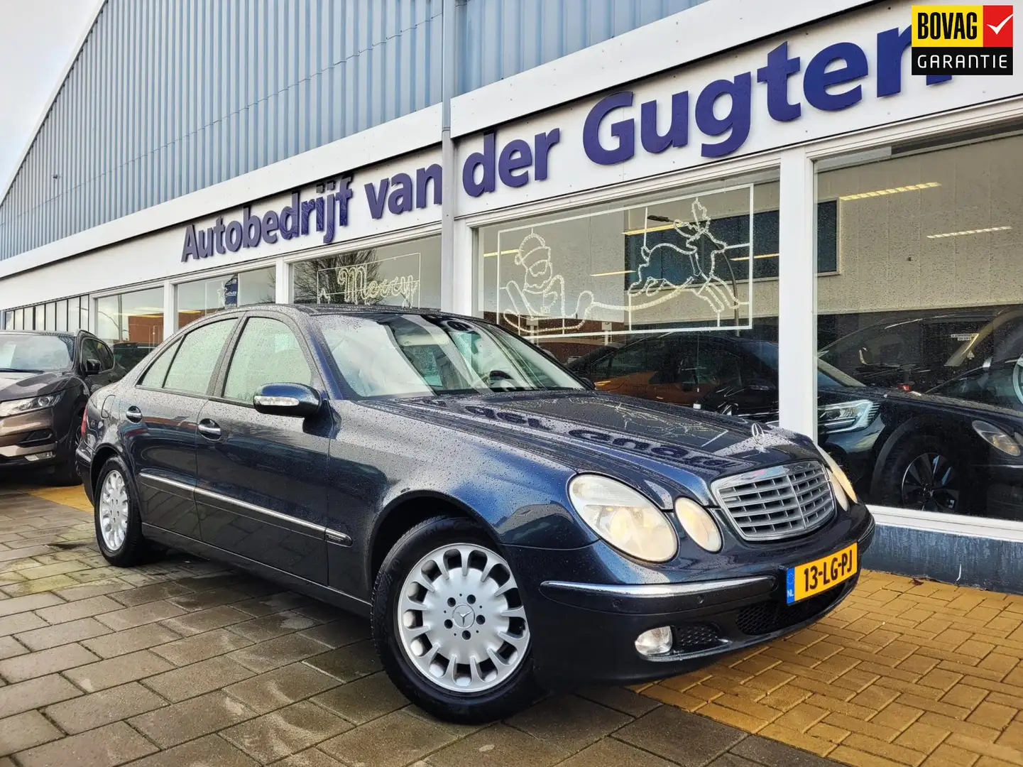 Mercedes-Benz E 320 Avantgarde / NL-Auto / 141.000 NAP / Panoramadak / Zwart - 1