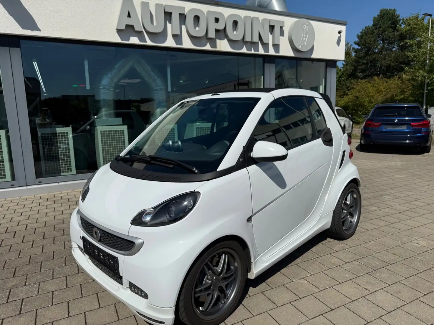 smart forTwo For Two cabrio Brabus Xclusive Leder Alu17 HIFI Weiß - 1