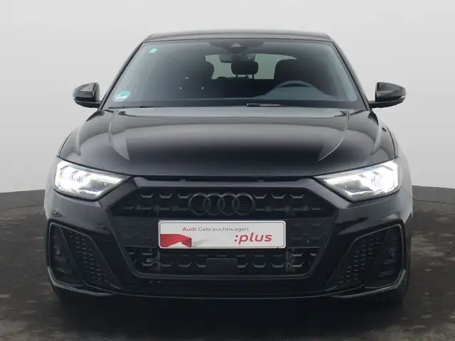 Audi A1 view 3