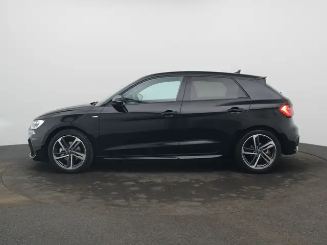 Audi A1 view 4